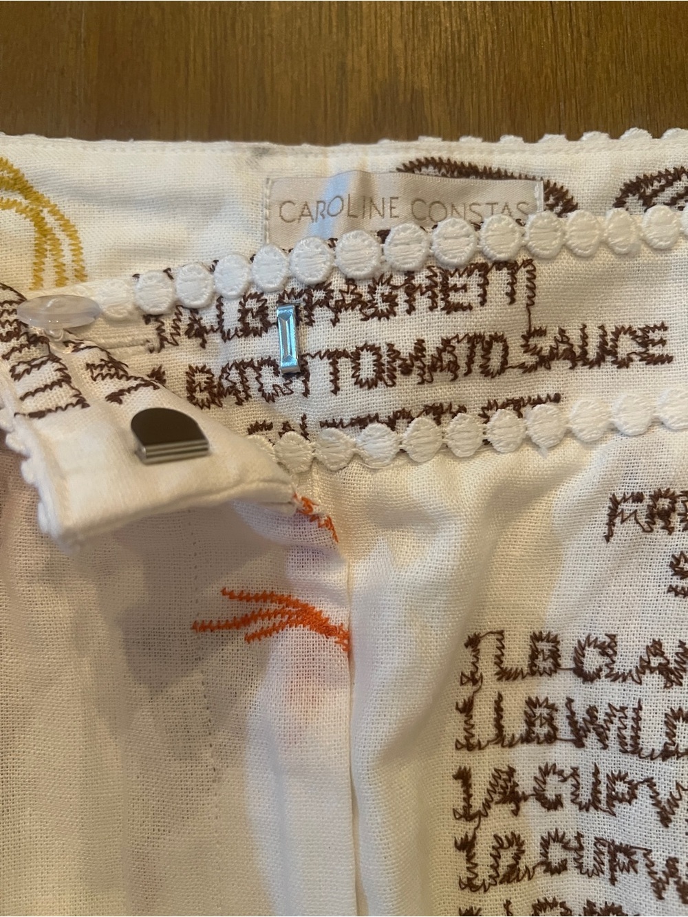 NWT Caroline Constas Embroidered Recipe Shorts White Frutti Di Mare Sz 4 - Picture 3 of 4